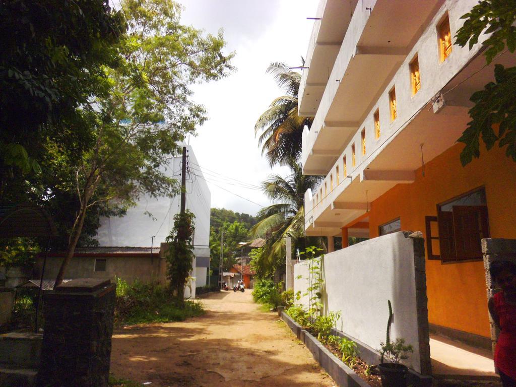Hopson Resort And Apartment Унаватуна Экстерьер фото